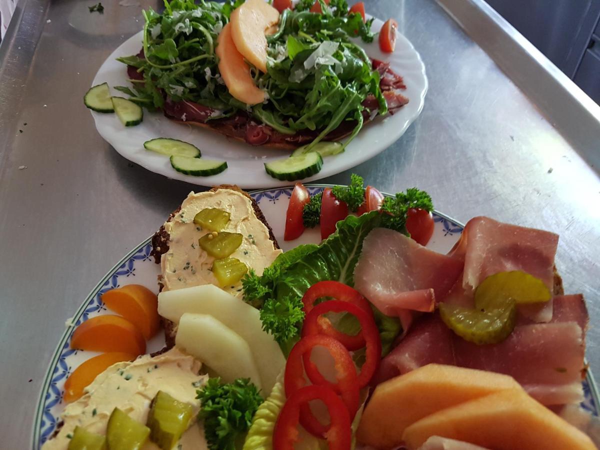 Winzerhof Gietzen Hotel Hatzenport Ngoại thất bức ảnh