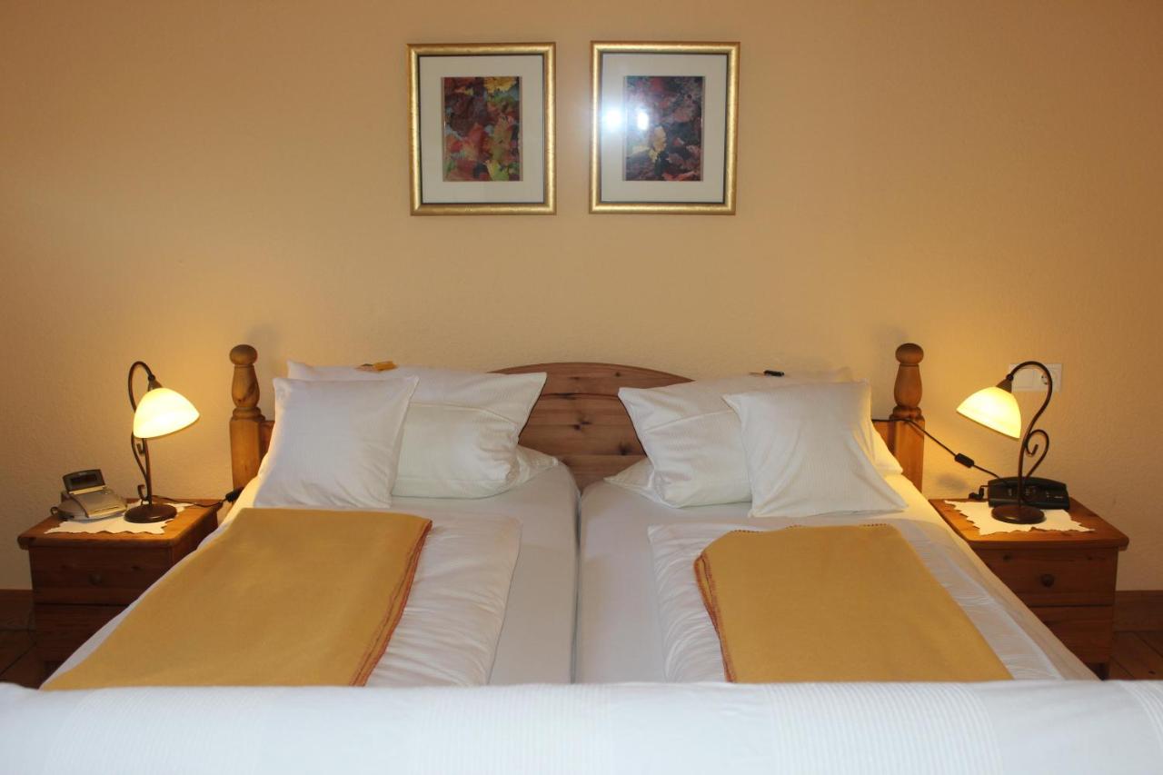 Winzerhof Gietzen Hotel Hatzenport Ngoại thất bức ảnh